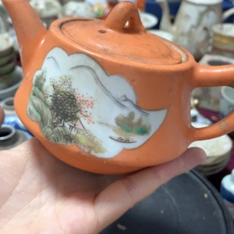 粉彩手把件鼻烟壶