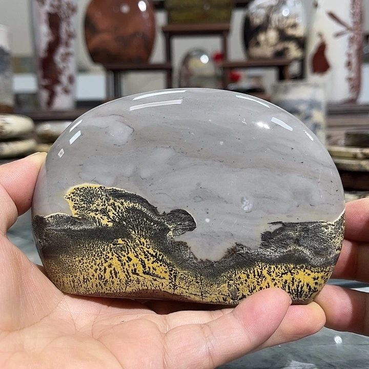 广西石无*氏广西国画石摆件