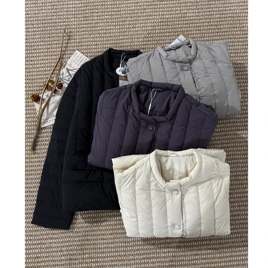 25126     秋冬新款时尚圆领轻薄羽绒服