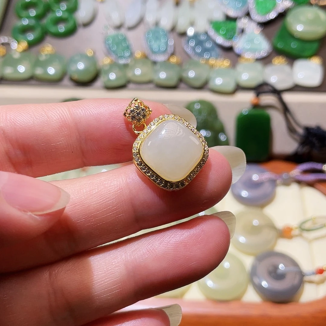 和田玉吊坠(不含链)未镶嵌