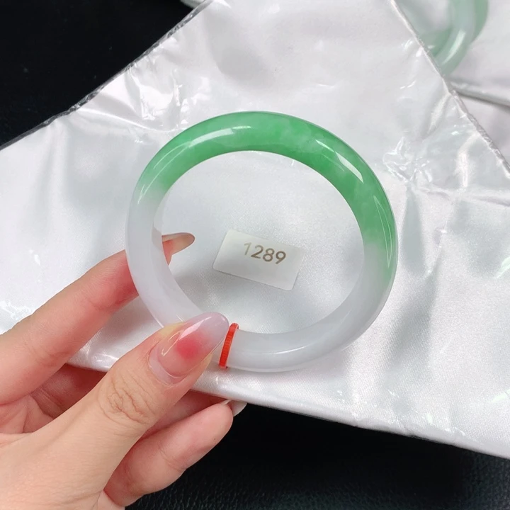 翡翠手镯未镶嵌六**回天然翡翠手镯04