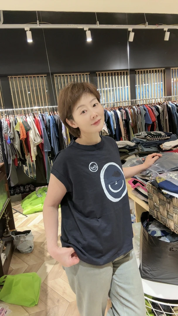 纯棉笑脸扣袖T恤