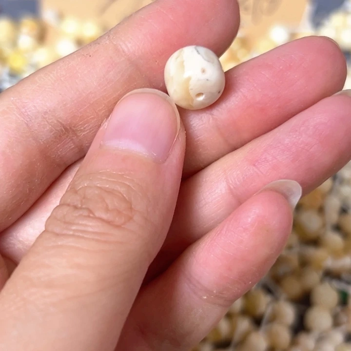 蜜蜡未镶嵌裸石10.2mm一个