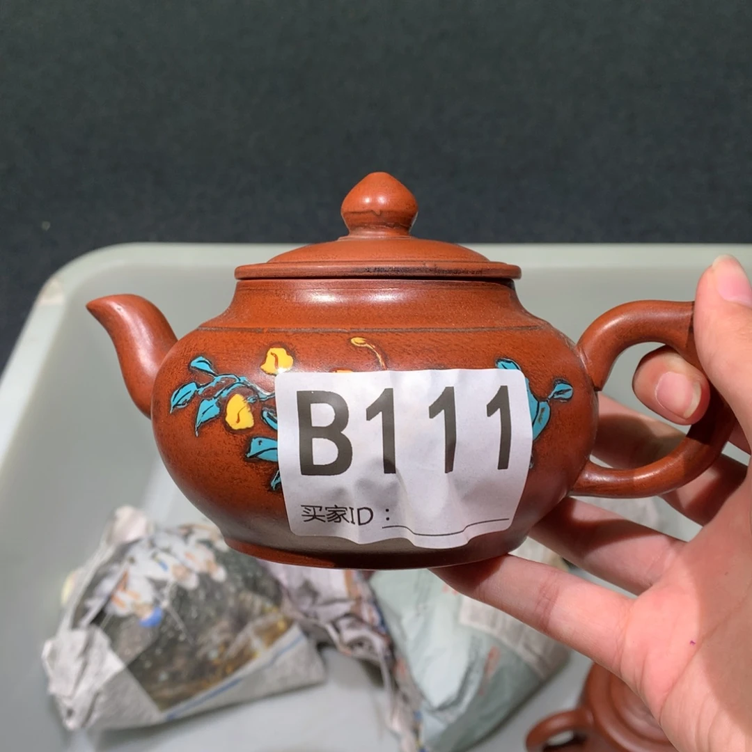 紫砂茶壶。      111