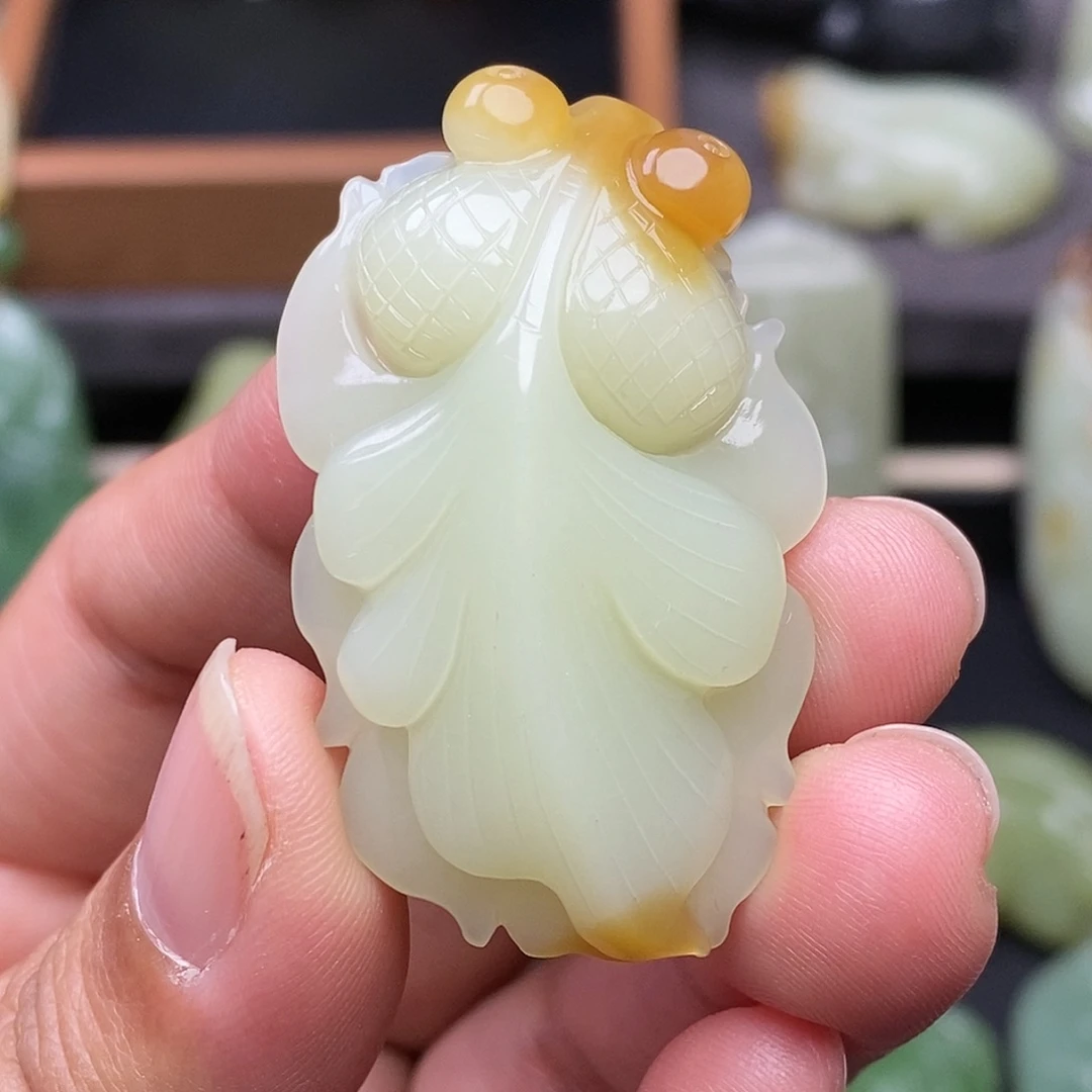 和田玉未镶嵌挂件