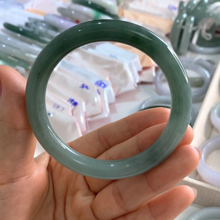 翡翠未镶嵌手镯圆条57.7