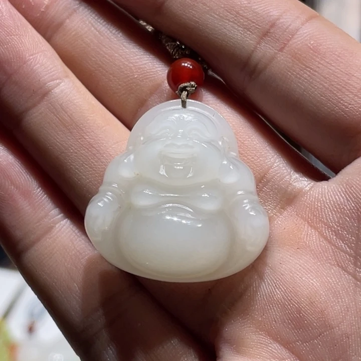 颈饰未镶嵌和田玉（糖玉）