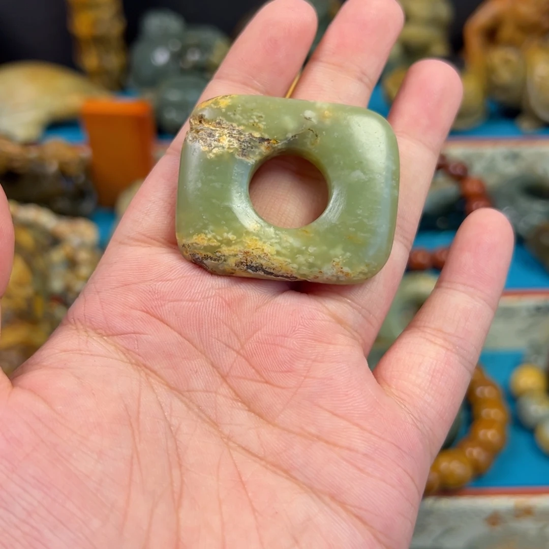 岫岩河磨玉（透闪石质玉）未镶嵌把件