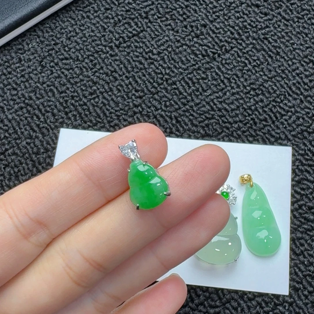 翡翠银S925镶嵌吊坠(不含链)葫芦