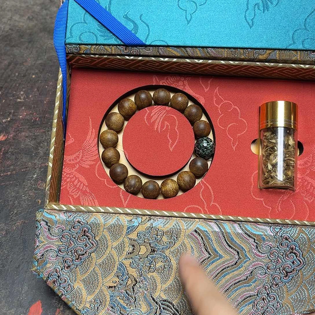 大叶紫檀（黑酸枝木类）