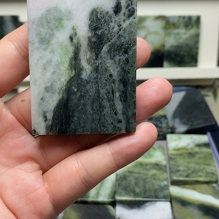 独山玉未镶嵌无事牌飞*