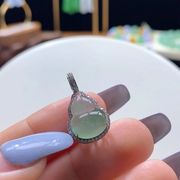 翡翠18K金镶嵌吊坠(不含链)翡翠甜绿葫芦吊坠