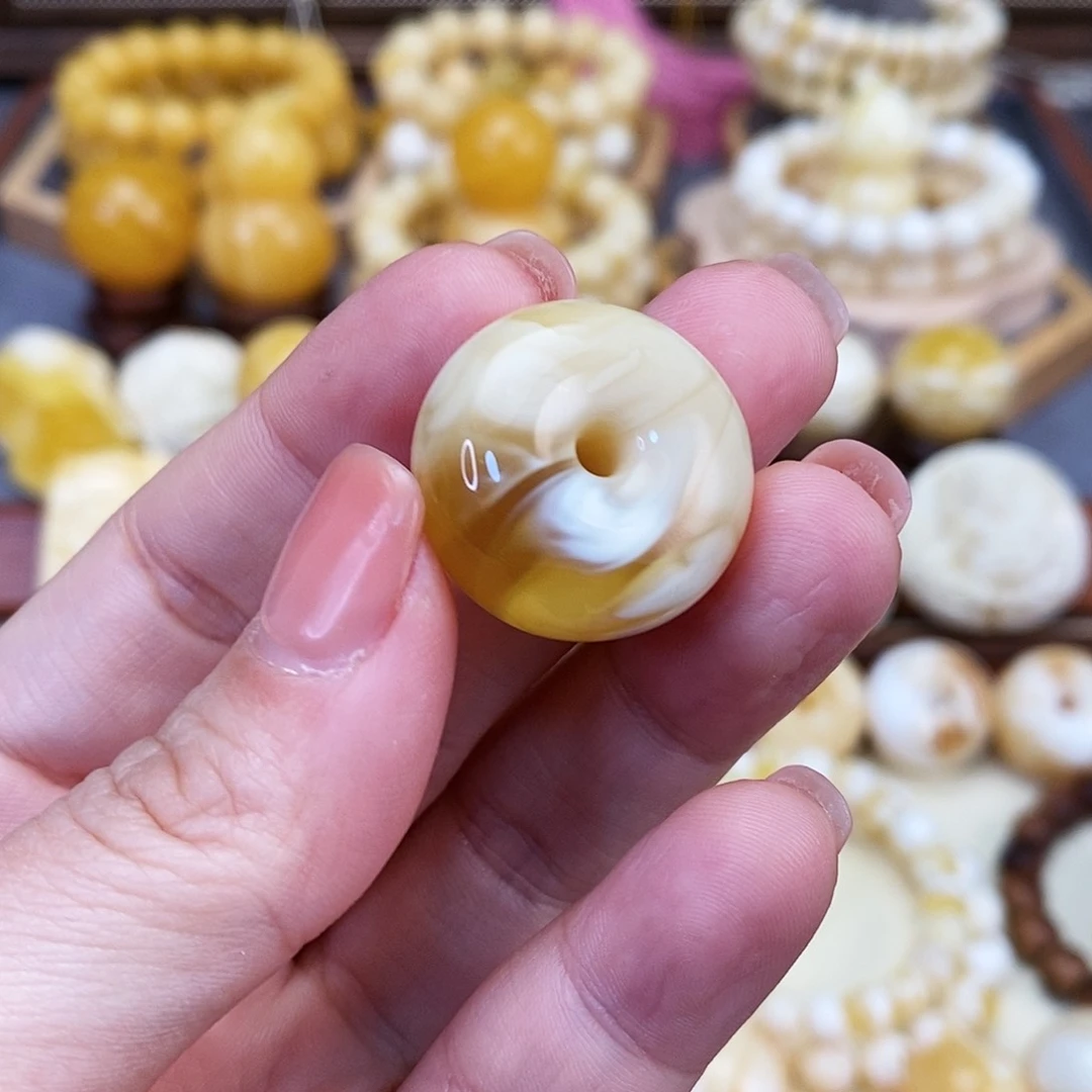 【闪购商品】蜜蜡裸石未镶嵌扣子