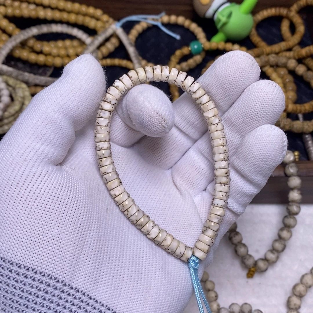 星月菩提吊坠半壁留白无相药片手持3*7