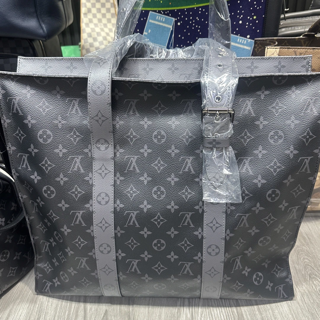 99新 LouisVuitton/路易威登 lv斜挎包
