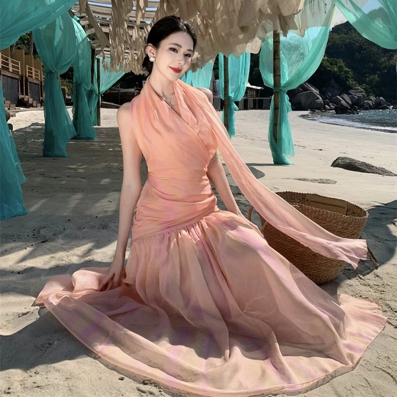 法式褶皱围脖飘带挂脖裙氛围感陈白羊明星同款礼服度假沙滩裙