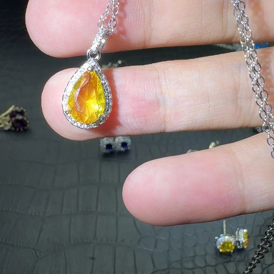 银S925镶嵌戒指水晶