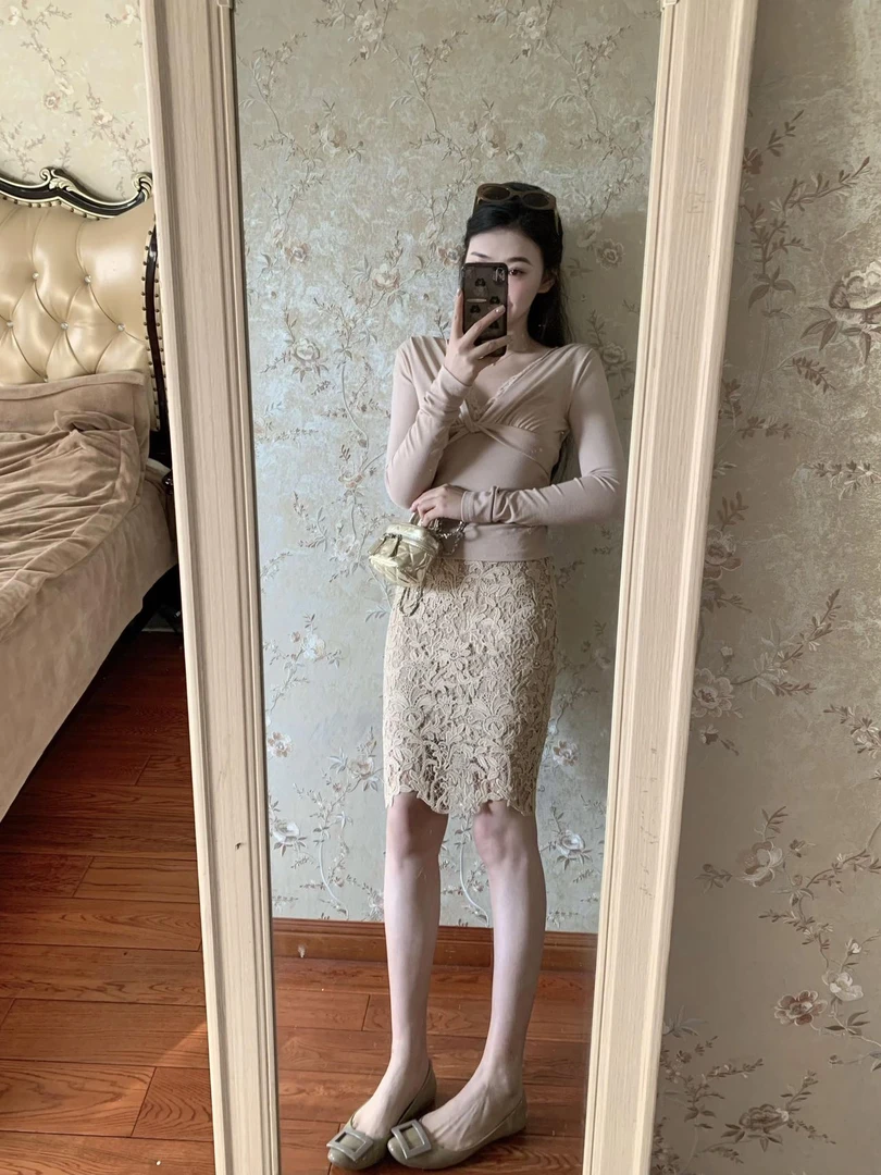 法式性感风套装纯欲风V领蕾丝吊带女冬季交叉扭结修身上衣半身裙