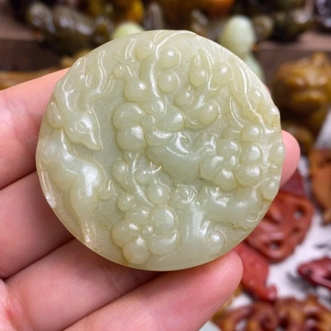 蛇纹石玉未镶嵌颈饰138