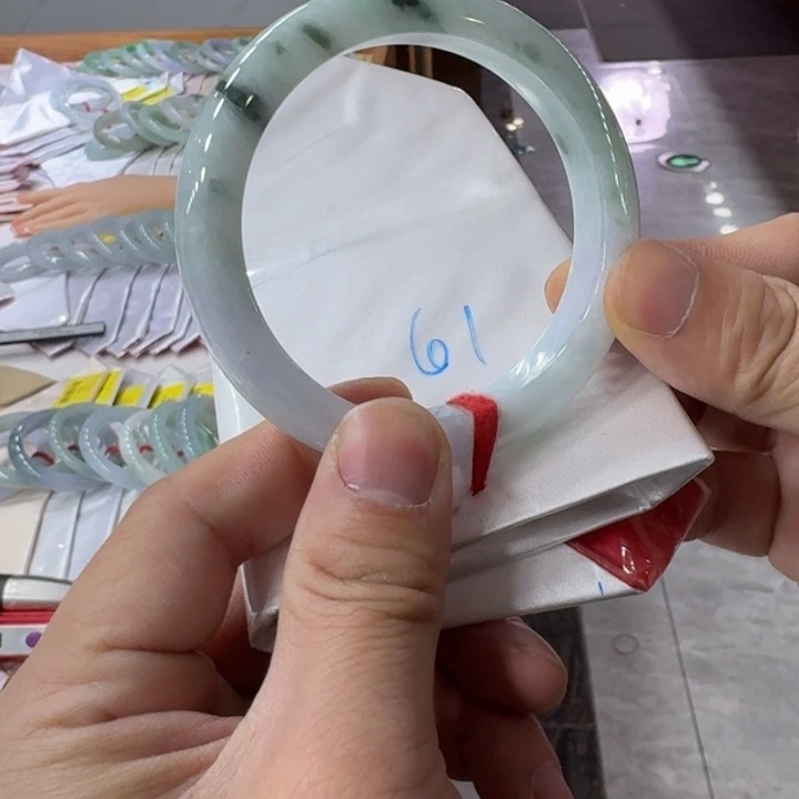 翡翠手镯未镶嵌纯天然缅甸翡翠A货买断