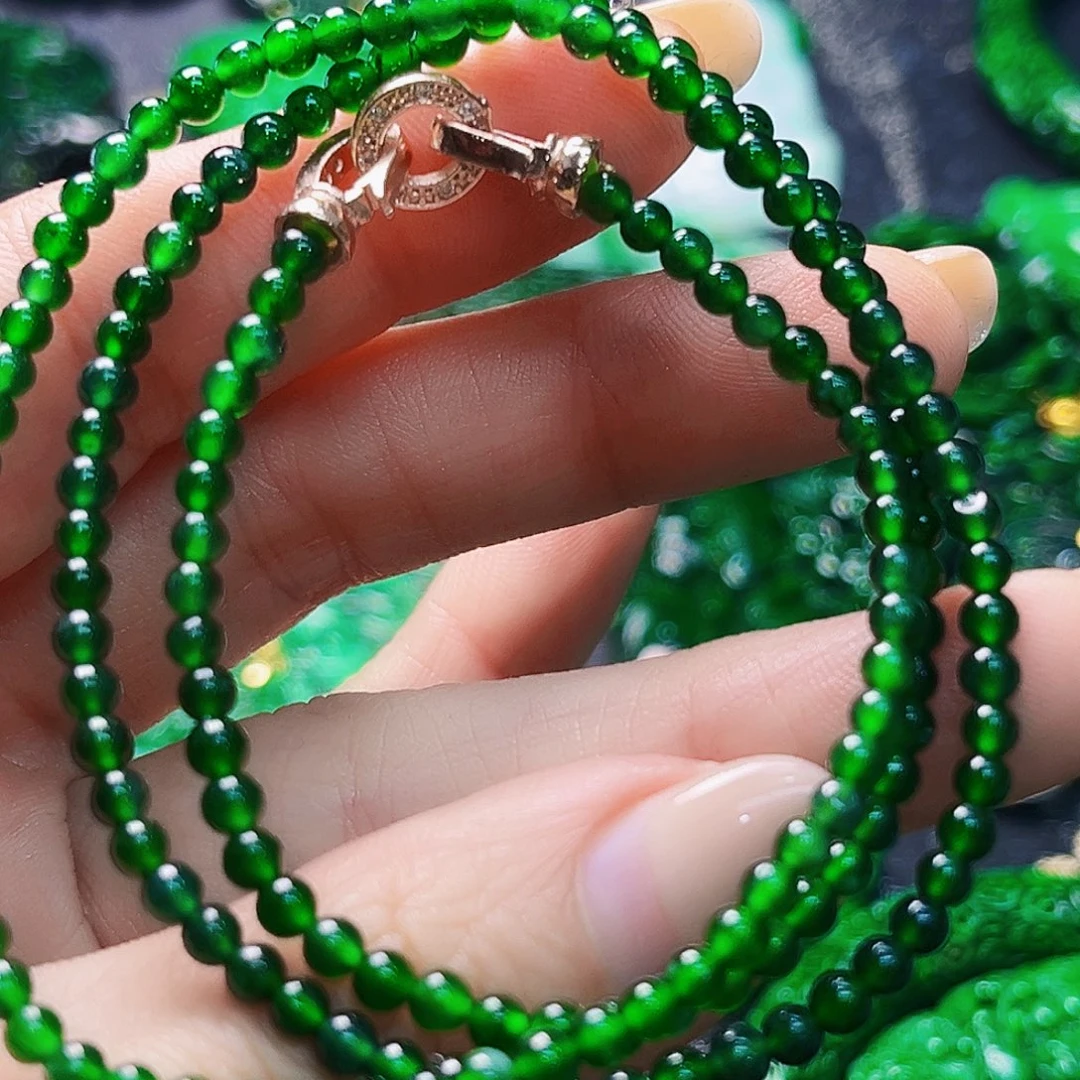 颈饰未镶嵌翡翠多样性