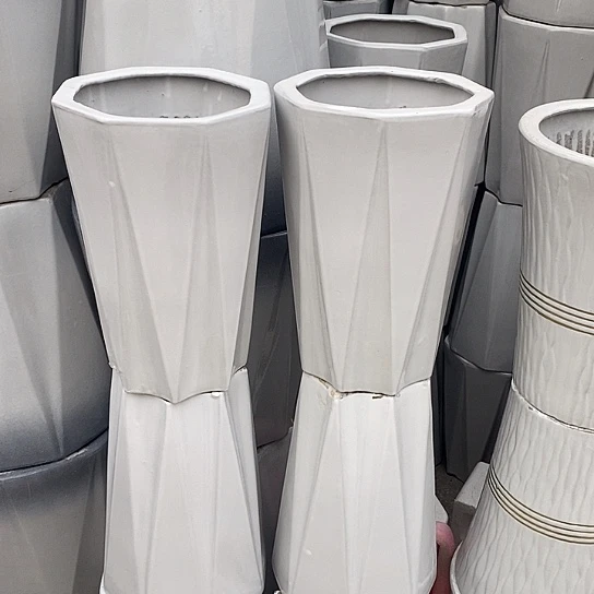 白八方中口24高33福利