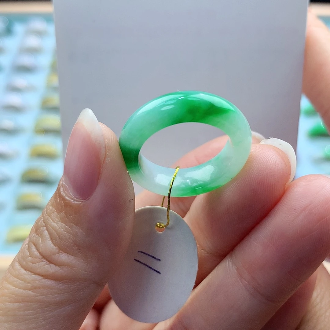 翡翠戒指未镶嵌11圈