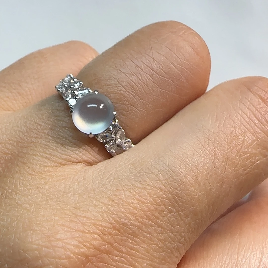 翡翠18K金镶嵌戒指戒指