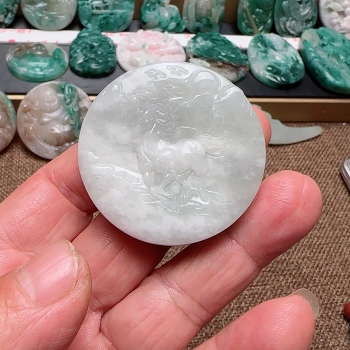 独山玉未镶嵌颈饰