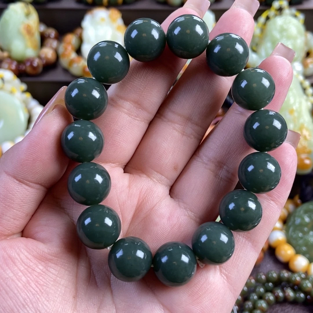 透闪石质玉未镶嵌手串