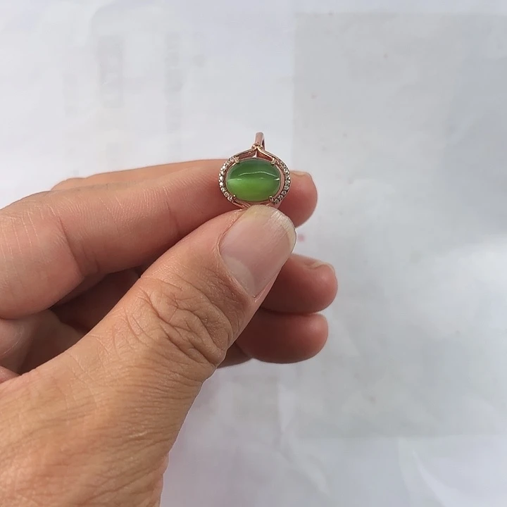 银S925镶嵌戒指和田玉（碧玉）招****郭