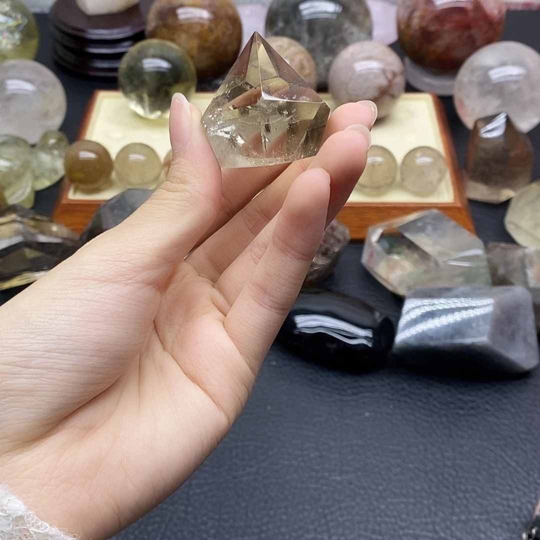 未镶嵌水晶珠宝半成品65水晶石