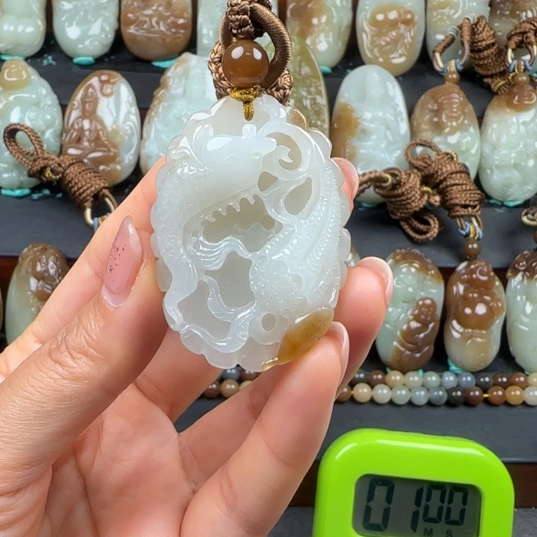 好***人未镶嵌和田玉挂件