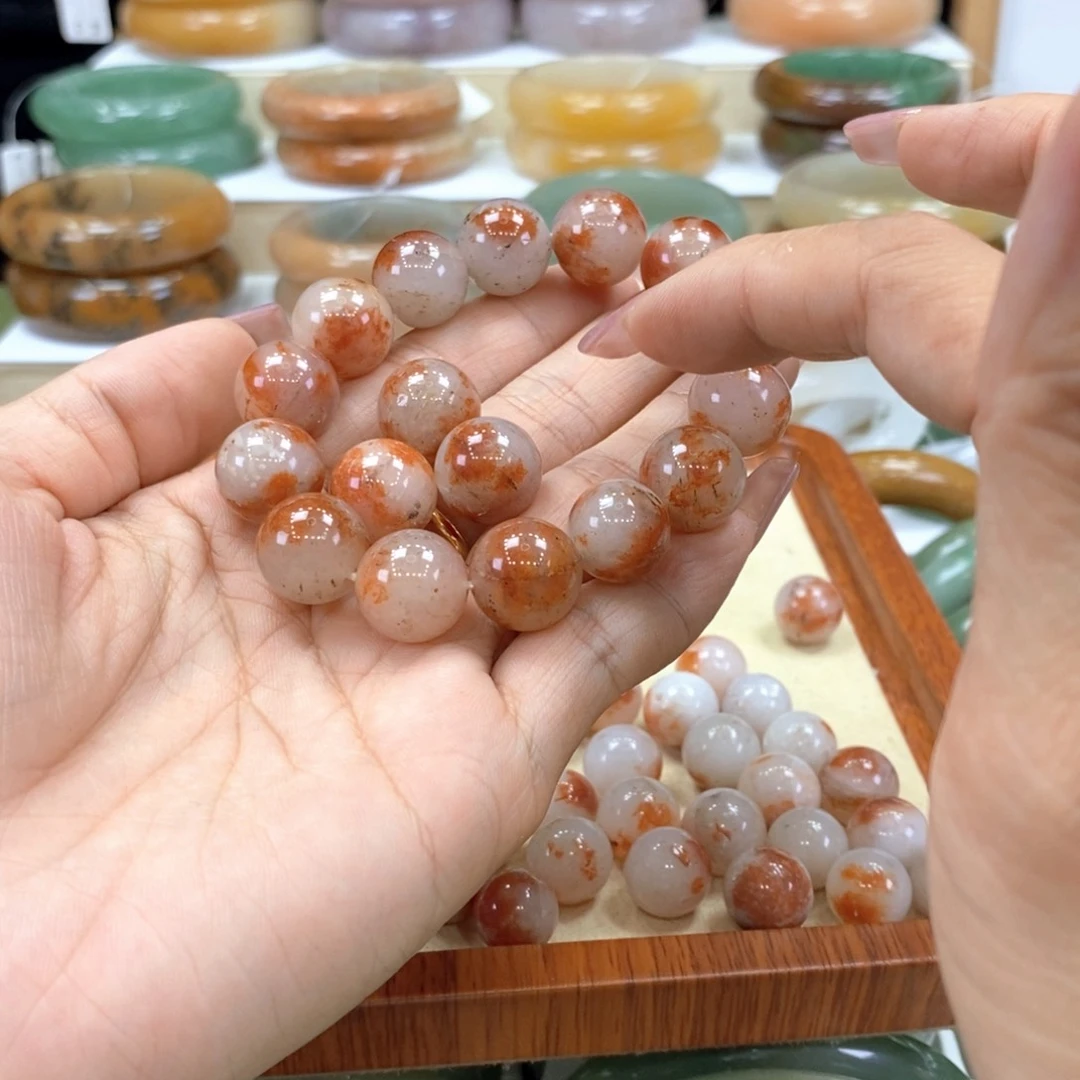 凉***气石英岩玉手镯未镶嵌