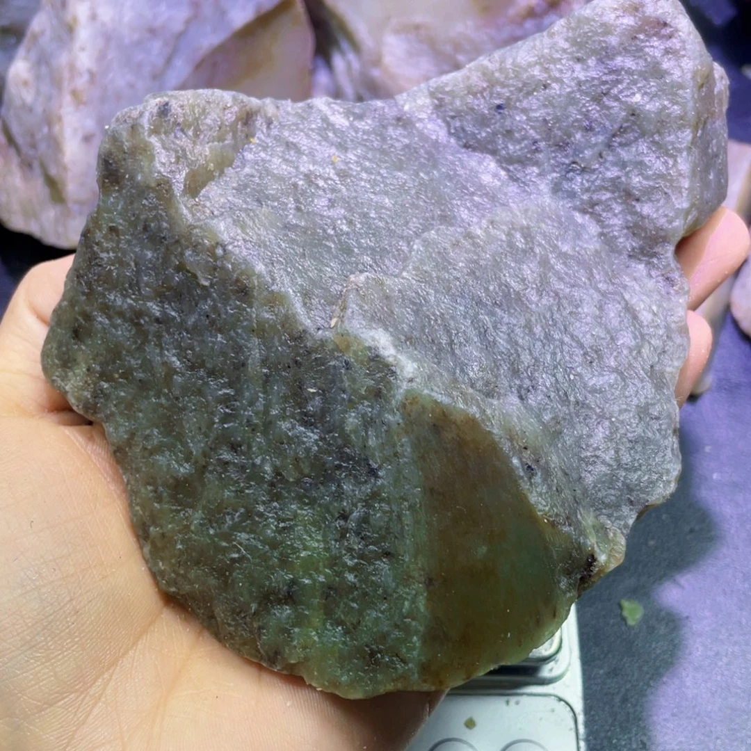和田玉未镶嵌珠宝半成品