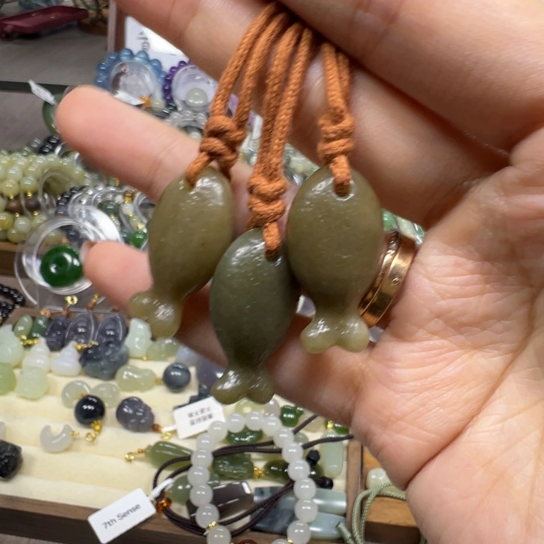 和田玉（糖玉）未镶嵌颈饰