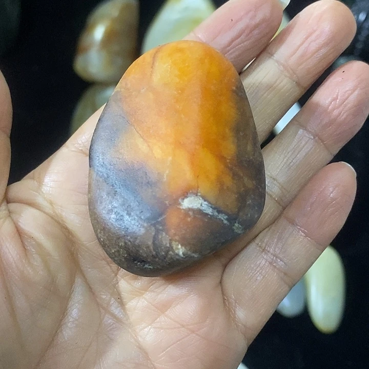 百***右未镶嵌和田玉（糖玉）挂件
