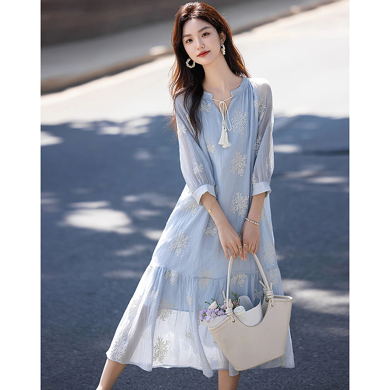 德·玛纳品牌女装宽松无腰线夏季高阶莱赛尔刺绣娃娃裙系带连衣裙