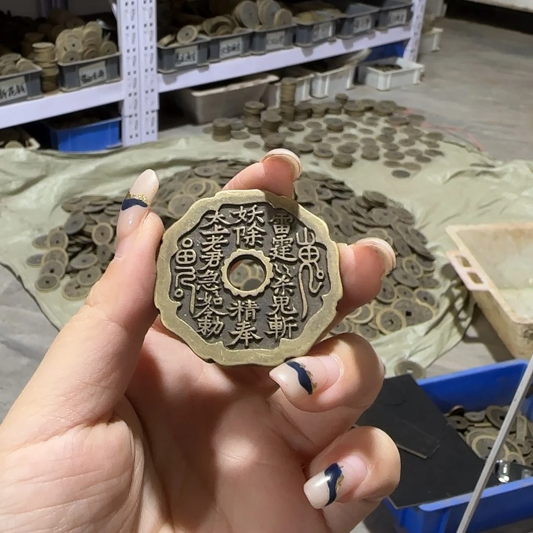 辟***尘铜现代仿制工艺品