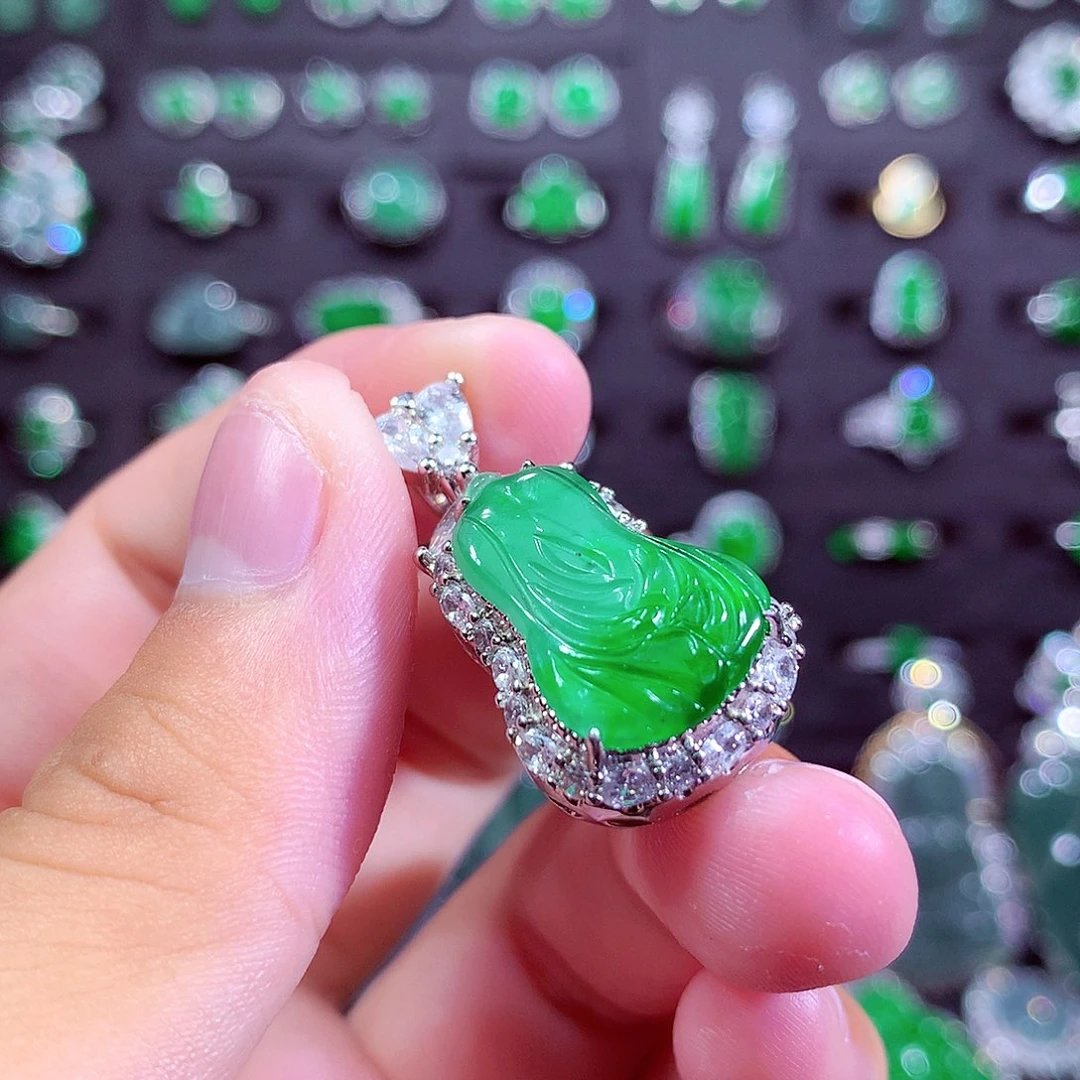 颈饰未镶嵌翡翠天然