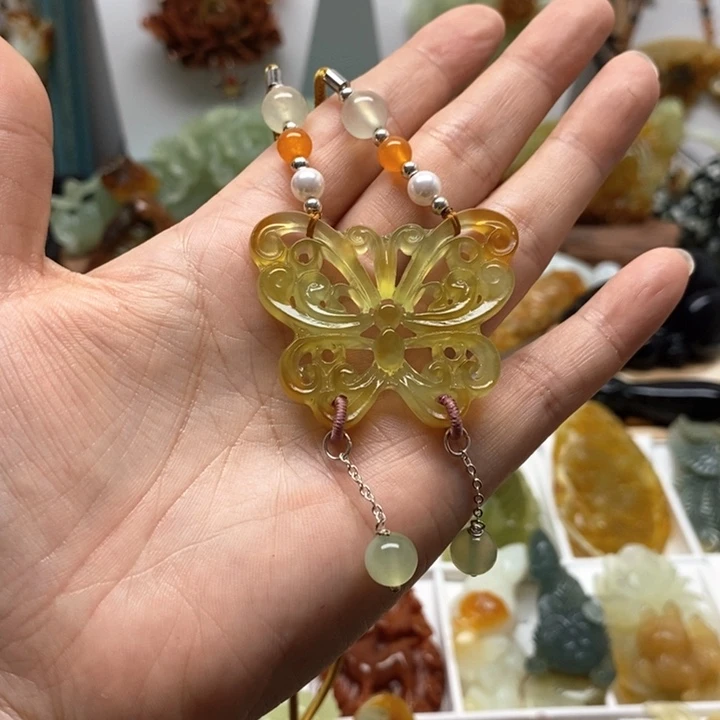 未镶嵌蛇纹石玉颈饰