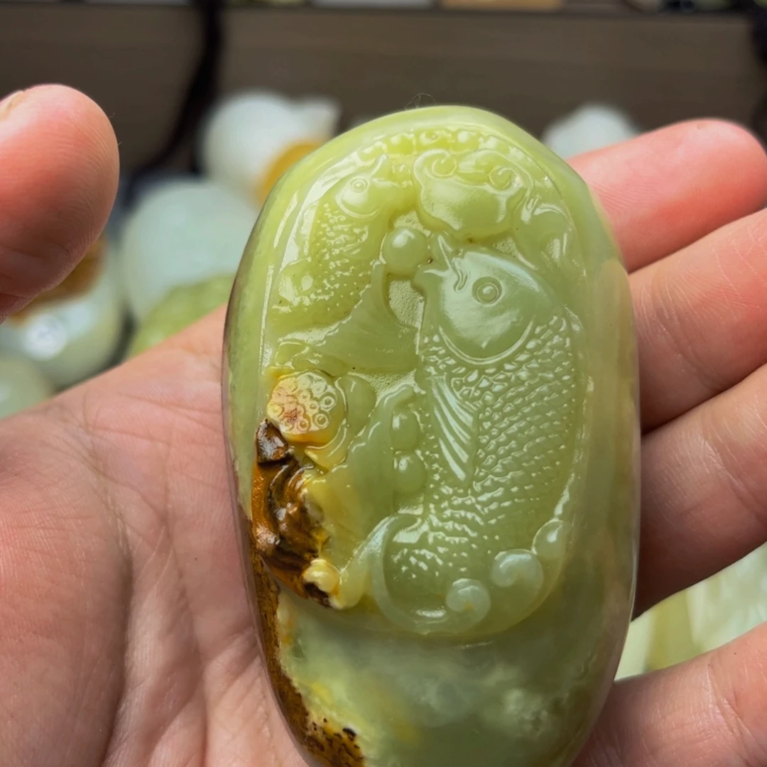 青***A石材方解石手把件鱼