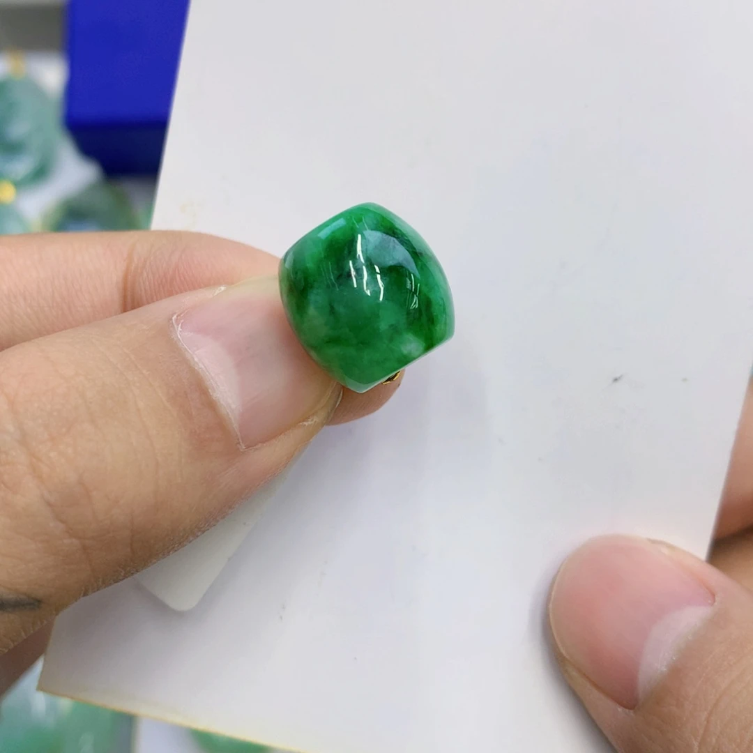 未镶嵌挂件翡翠翡翠