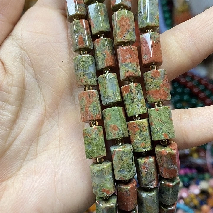 玛瑙/玉髓未镶嵌珠宝半成品天然花绿宝卡8*11mm