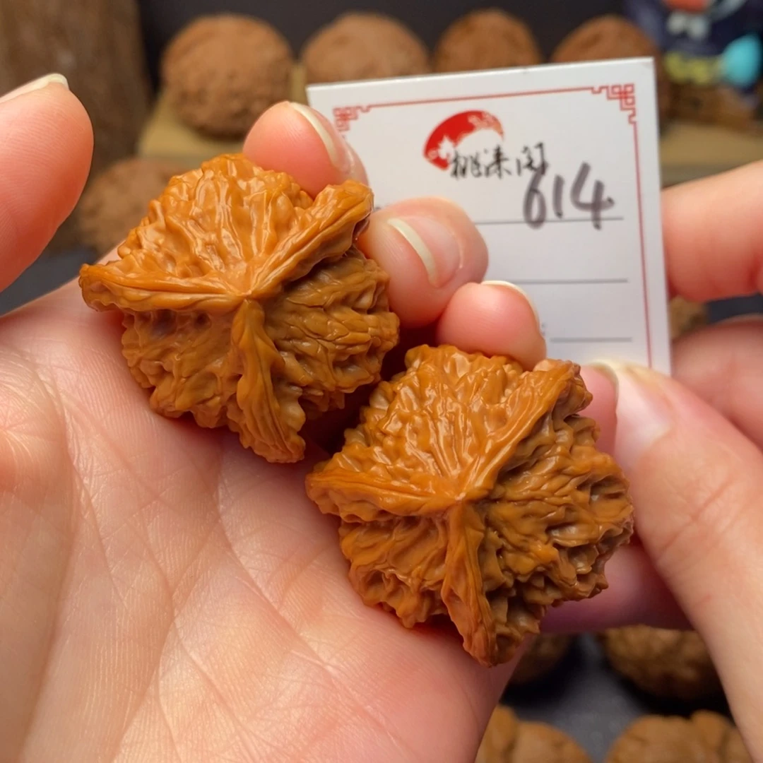 把件文玩核桃614号37三棱人奔