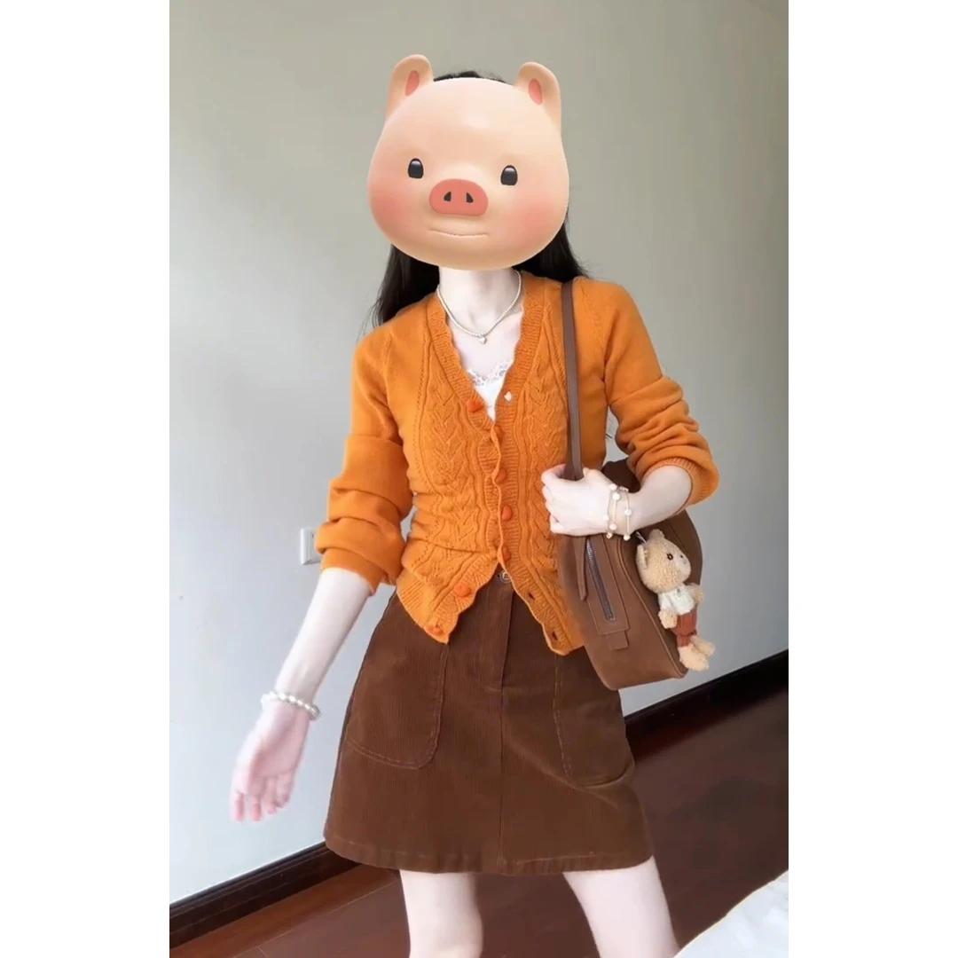 MARIE.COCO多巴胺服装女秋季温柔风两件套绝美v领针织开衫半身裙