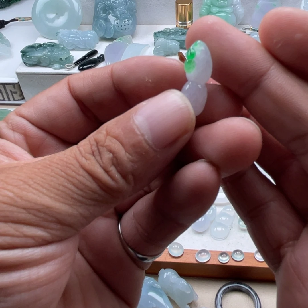 翡翠未镶嵌颈饰翡翠冰绿葫芦