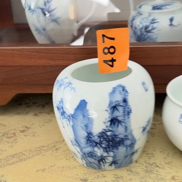 L***O景德镇陶瓷艺术品