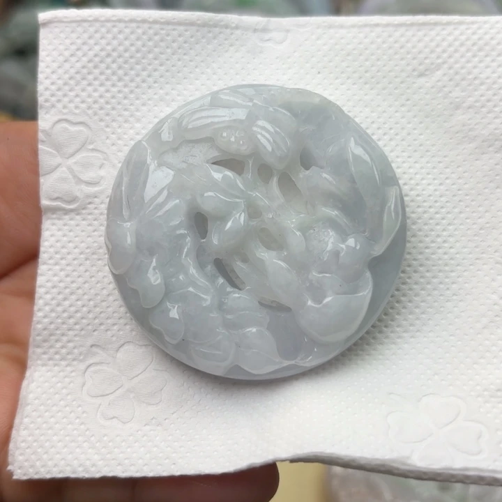 翡翠未镶嵌颈饰荷花吊坠203