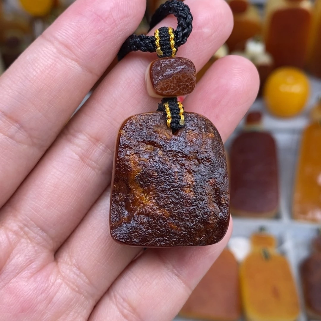 琥珀未镶嵌珠宝奇石